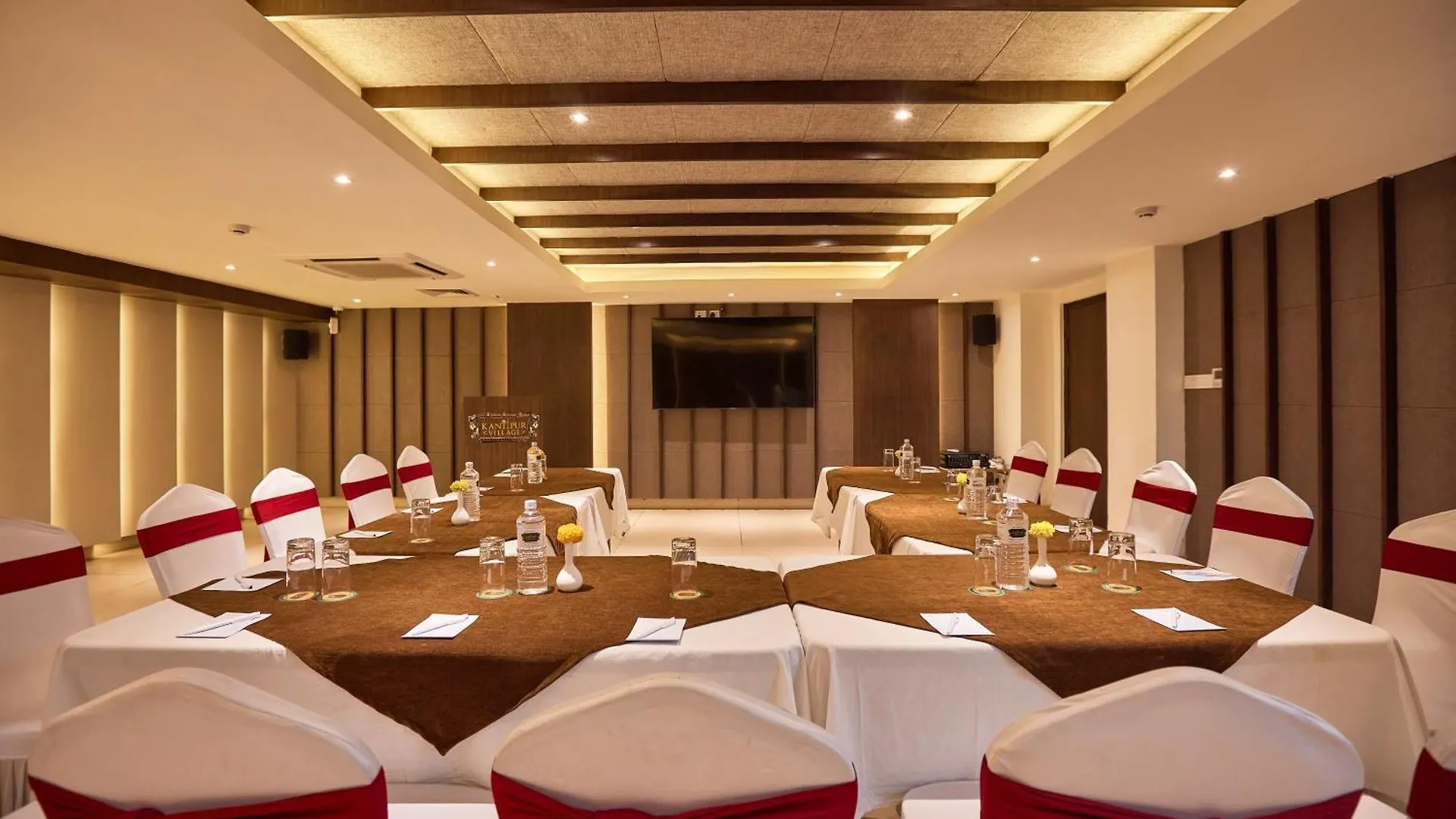 **** Hotel Kantipur Village Katmandou Népal
